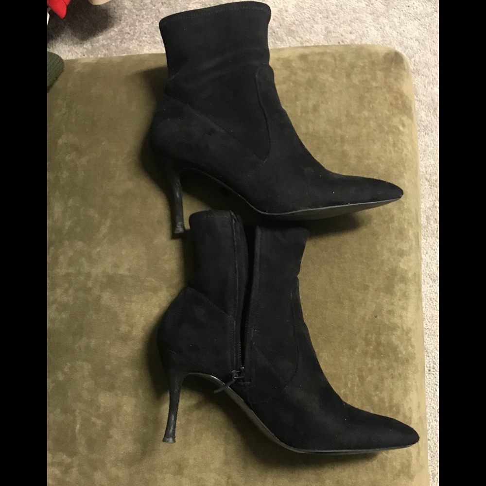 Nine West black booties!!
